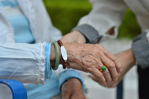 平安手链及吊坠有助寻回长者